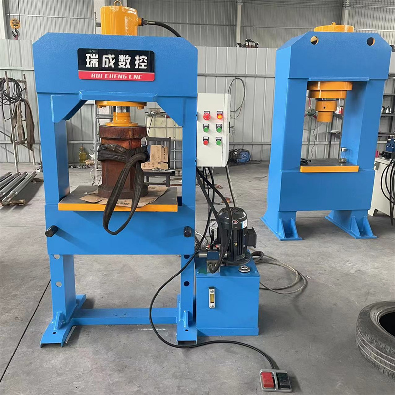 1000t大型龍門(mén)液壓機(jī)(龍門(mén)液壓機(jī)制作視頻)